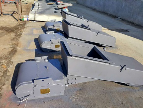 密封式電磁振動(dòng)給料機(jī)